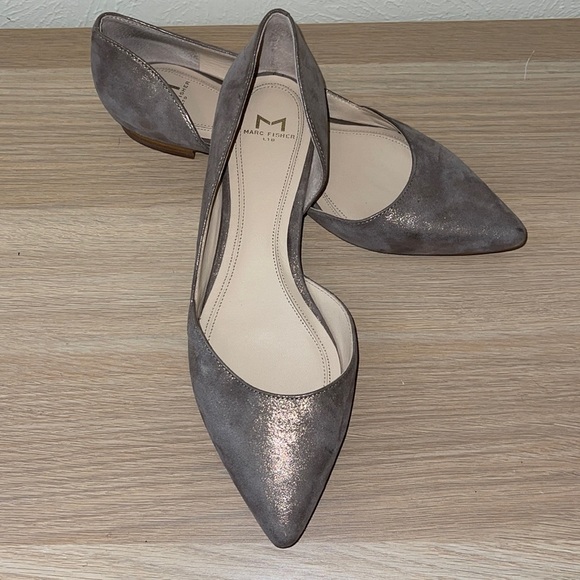 Marc Fisher Shoes - GORGEOUS Marc Fisher slippers! MLSUNNY4 leather upper - shinny pewter